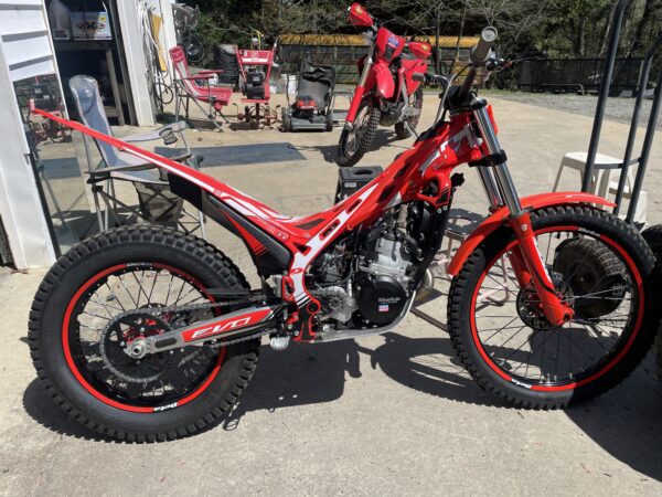 2023 Beta 200 CLEARANCE - NEW